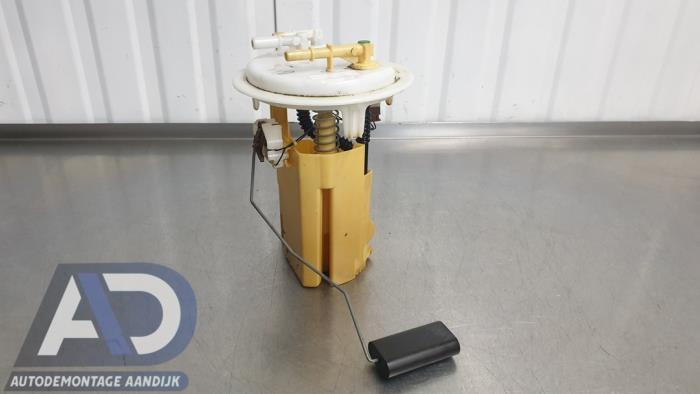 Gebruikte Tank element Pomp Citroen C5 III Tourer (RW) 1.6 HDi 16V 115 Prijs € 39,99 Margeregeling aangeboden door Autodemontage Aandijk