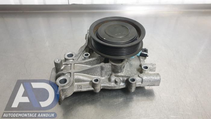 Gebruikte Waterpomp Opel Zafira Tourer (P12) 2.0 CDTI 16V 170 Ecotec Prijs € 34,99 Margeregeling aangeboden door Autodemontage Aandijk