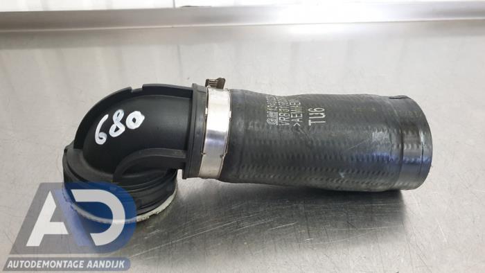 Gebruikte Intercooler Slang Opel Corsa E 1.0 SIDI Turbo 12V Prijs € 19,99 Margeregeling aangeboden door Autodemontage Aandijk