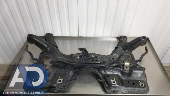 Gebruikte Subframe Opel Corsa E 1.0 SIDI Turbo 12V Prijs € 74,99 Margeregeling aangeboden door Autodemontage Aandijk