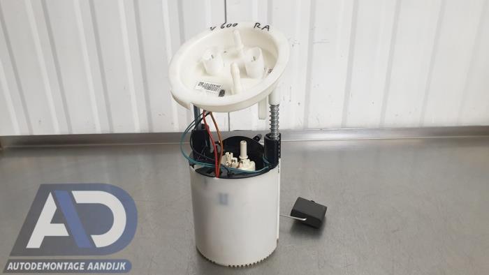 Gebruikte Tank element Pomp BMW 1 serie (E87/87N) 118i 16V Prijs € 29,99 Margeregeling aangeboden door Autodemontage Aandijk