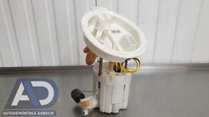 Gebruikte Tank element Pomp BMW 4 serie Gran Coupe (F36) 420d 2.0 16V Prijs € 39,99 Margeregeling aangeboden door Autodemontage Aandijk