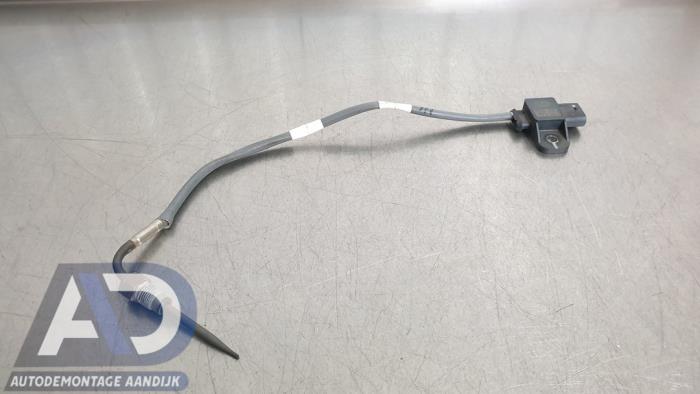 Gebruikte Uitlaat temperatuursensor Renault Twingo III (AH) 1.0 SCe 65 12V Prijs € 39,99 Margeregeling aangeboden door Autodemontage Aandijk