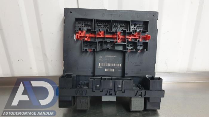 Gebruikte Bodycontrol Module Volkswagen Passat (3C2) 2.0 TDI 140 Prijs € 39,99 Margeregeling aangeboden door Autodemontage Aandijk
