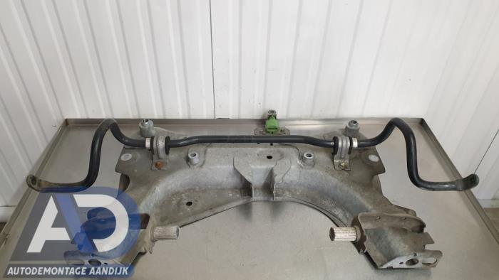 Gebruikte Subframe Renault Captur I (2R) 1.2 TCE 16V EDC Prijs € 74,99 Margeregeling aangeboden door Autodemontage Aandijk