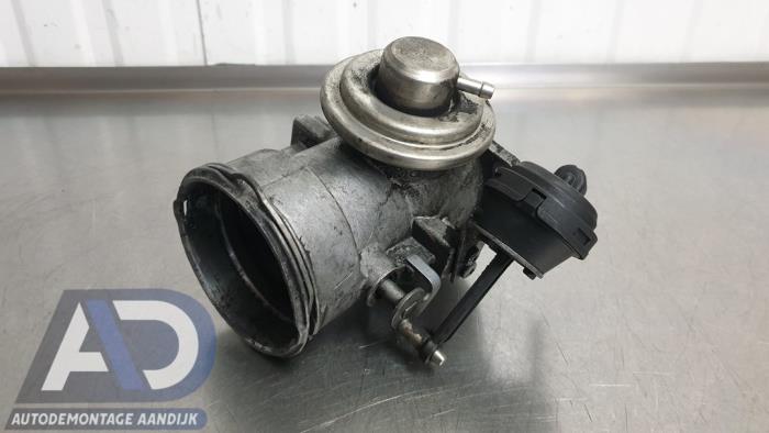 Gebruikte EGR Klep Volkswagen Multivan T5 (7E/7HC/7HF/7HM) 2.5 TDi Prijs € 49,99 Margeregeling aangeboden door Autodemontage Aandijk