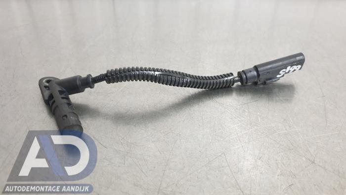 Gebruikte Nokkenas Sensor Opel Vivaro 1.5 CDTI 102 Prijs € 48,39 Inclusief btw aangeboden door Autodemontage Aandijk