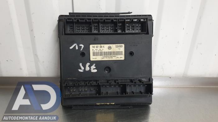 Gebruikte Bodycontrol Module Volkswagen Multivan T5 (7E/7HC/7HF/7HM) 2.5 TDi Prijs € 149,99 Margeregeling aangeboden door Autodemontage Aandijk