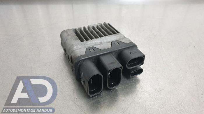 Gebruikte Computer Airco Volkswagen Multivan T5 (7E/7HC/7HF/7HM) 2.5 TDi Prijs € 29,99 Margeregeling aangeboden door Autodemontage Aandijk