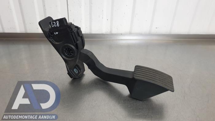 Gebruikte Gaspedaalpositie Sensor Mitsubishi Space Star (A0) 1.2 12V Prijs € 19,99 Margeregeling aangeboden door Autodemontage Aandijk