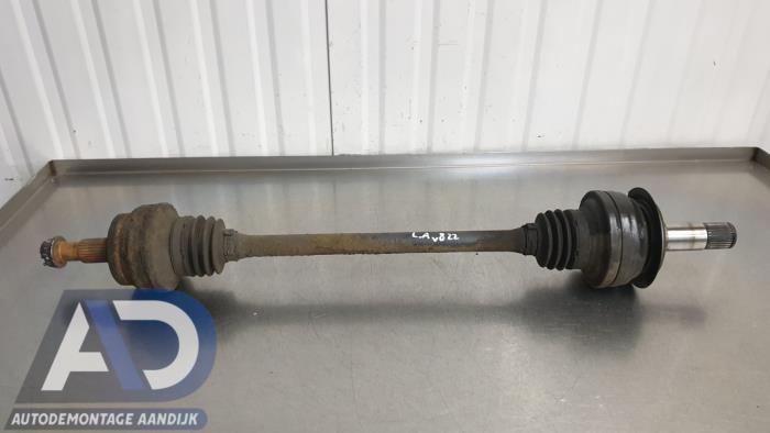 Gebruikte Aandrijfas links-achter Mercedes E Combi (S211) 3.0 E-280 CDI V6 24V Prijs € 49,99 Margeregeling aangeboden door Autodemontage Aandijk