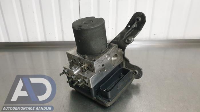Gebruikte ABS Pomp Mercedes E Combi (S211) 3.0 E-280 CDI V6 24V Prijs € 124,99 Margeregeling aangeboden door Autodemontage Aandijk