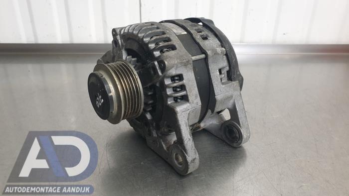 Gebruikte Dynamo Alfa Romeo 159 (939AX) 2.4 JTDm 20V Prijs € 59,99 Margeregeling aangeboden door Autodemontage Aandijk