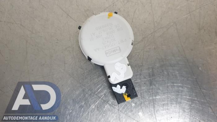 Gebruikte Regensensor Ford Kuga II (DM2) 1.5 EcoBoost 16V 182 4x4 Prijs € 19,99 Margeregeling aangeboden door Autodemontage Aandijk
