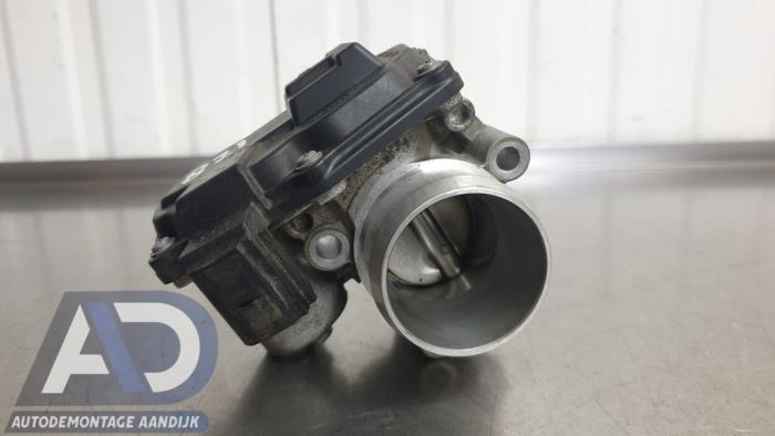 Gebruikte Gasklephuis Ford Fiesta 7 1.1 Ti-VCT 12V 70 Prijs € 24,99 Margeregeling aangeboden door Autodemontage Aandijk