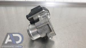 Gasklephuis van een Ford Fiesta 7 1.1 Ti-VCT 12V 70 2018