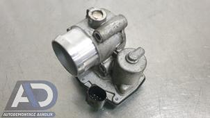 Gasklephuis van een Ford Fiesta 7 1.1 Ti-VCT 12V 70 2018