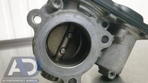 Gasklephuis van een Ford Fiesta 7 1.1 Ti-VCT 12V 70 2018
