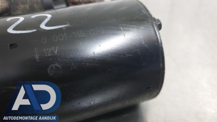 Startmotor van een Mercedes-Benz E Combi (S211) 3.0 E-280 CDI V6 24V 2008