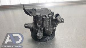 Pomp Servo van een Mercedes-Benz E Combi (S211) 3.0 E-280 CDI V6 24V 2008