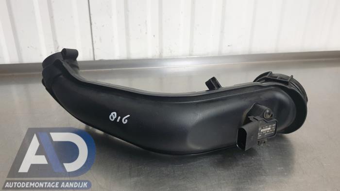 Gebruikte Intercooler Buis Volkswagen Passat Variant (3C5) 1.4 TSI 16V Prijs € 24,99 Margeregeling aangeboden door Autodemontage Aandijk