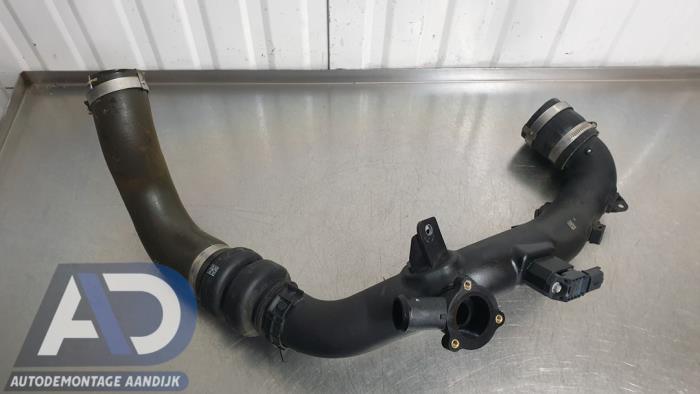 Gebruikte Intercooler Buis Ford Kuga II (DM2) 1.5 EcoBoost 16V 182 4x4 Prijs € 74,99 Margeregeling aangeboden door Autodemontage Aandijk