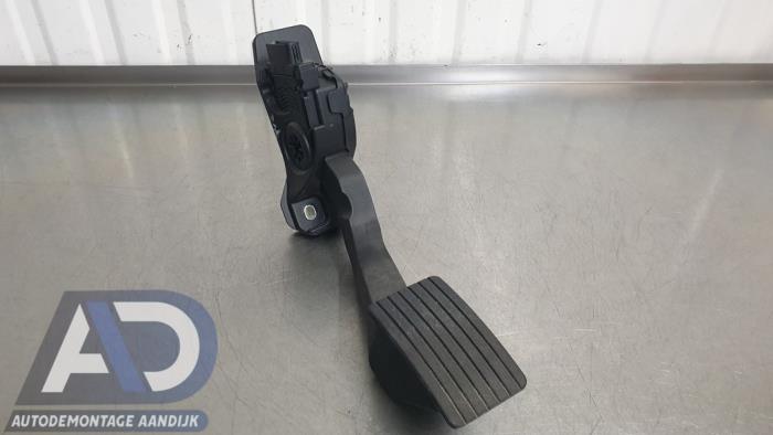 Gebruikte Gaspedaalpositie Sensor Mitsubishi Space Star (A0) 1.2 12V Prijs € 19,99 Margeregeling aangeboden door Autodemontage Aandijk