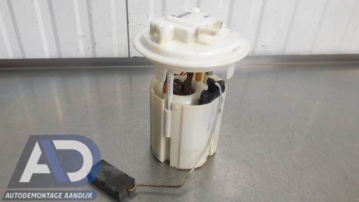 Gebruikte Tank element Pomp Peugeot 207/207+ (WA/WC/WM) 1.6 16V GT THP Prijs € 49,99 Margeregeling aangeboden door Autodemontage Aandijk
