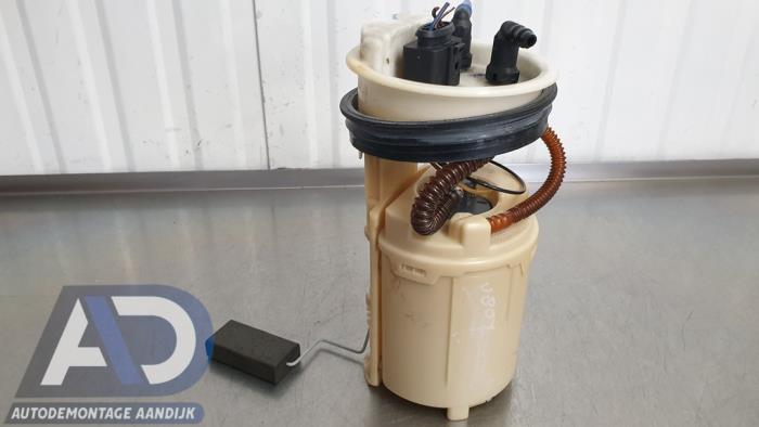 Gebruikte Tank element Pomp Volkswagen Golf IV (1J1) 1.6 Prijs op aanvraag aangeboden door Autodemontage Aandijk