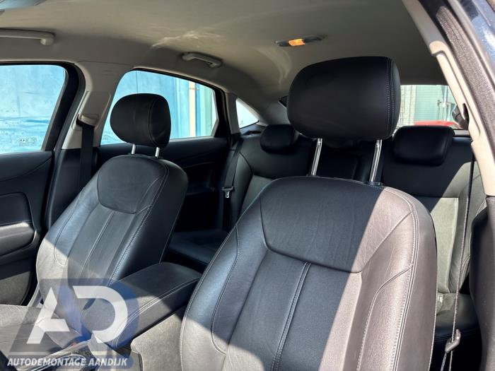 4-delige Velours Automatten Voor Ford Mondeo MK5 (sedan/station, 2015+) – Zwart Met Rode Biezen, Antislip