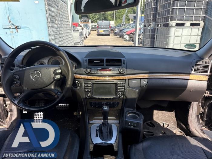 Gebruikte Dashboard Mercedes E Combi (S211) 3.5 E-350 V6 24V Prijs € 174,99 Margeregeling aangeboden door Autodemontage Aandijk
