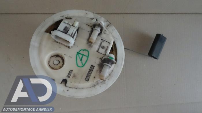 Gebruikte Tank element Pomp Renault Megane Scénic (JA) 2.0 RT Prijs € 24,99 Margeregeling aangeboden door Autodemontage Aandijk