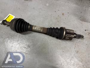Gebruikte Aandrijfas links-voor Citroen C5 I Break (DE) 2.2 HDi 16V FAP Prijs € 39,99 Margeregeling aangeboden door Autodemontage Aandijk