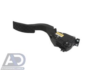 Gebruikte Gaspedaalpositie Sensor Audi A4 (B7) 2.7 TDI V6 24V Prijs € 19,99 Margeregeling aangeboden door Autodemontage Aandijk