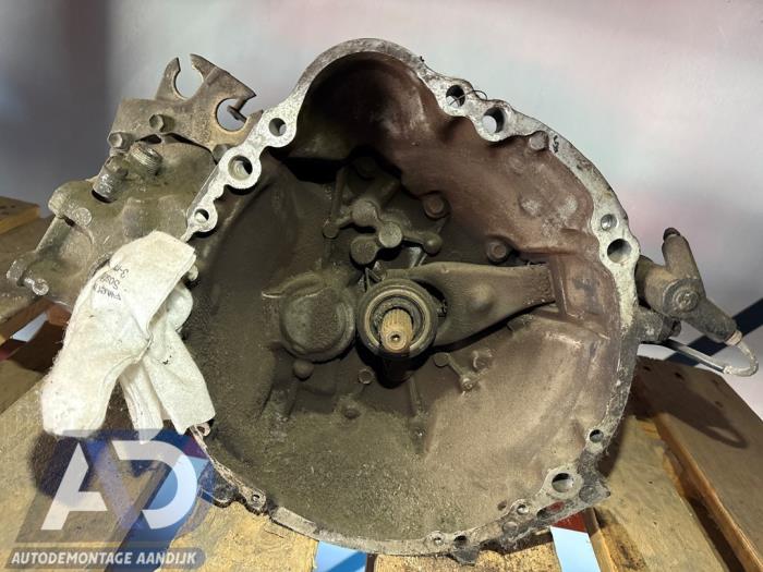 Gebruikte Versnellingsbak Toyota Corolla (E8) 1.3 DX,GL 12V Prijs € 99,99 Margeregeling aangeboden door Autodemontage Aandijk