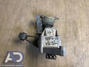 Gebruikte Motorrubber Peugeot 407 (6C/J) 3.0 V6 24V VVT Prijs € 39,99 Margeregeling aangeboden door Autodemontage Aandijk