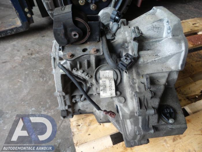 Gebruikte Automaatbak Nissan Almera Tino (V10M) 1.8 16V Prijs € 199,99 Margeregeling aangeboden door Autodemontage Aandijk