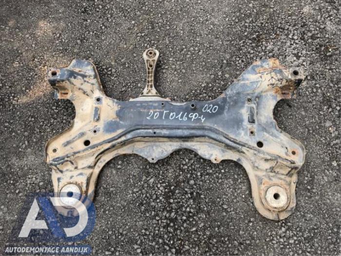 Gebruikte Subframe Volkswagen Golf IV (1J1) 2.3 V5 GTI Prijs € 49,99 Margeregeling aangeboden door Autodemontage Aandijk