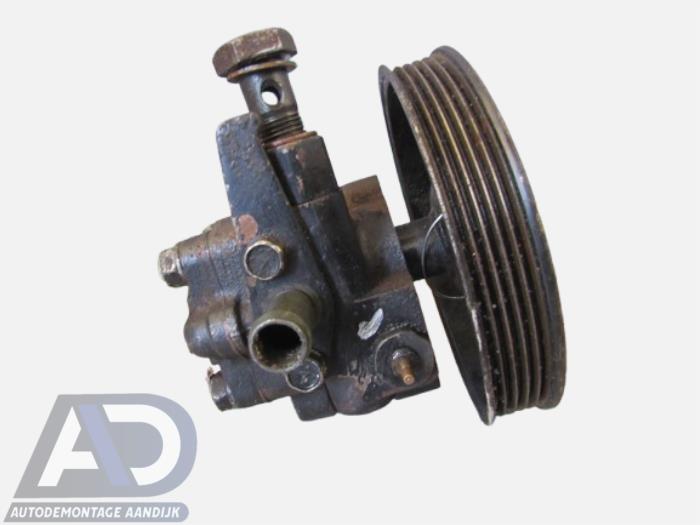 Gebruikte Pomp Servo Hyundai Sonata 2.0i 16V Prijs € 34,99 Margeregeling aangeboden door Autodemontage Aandijk