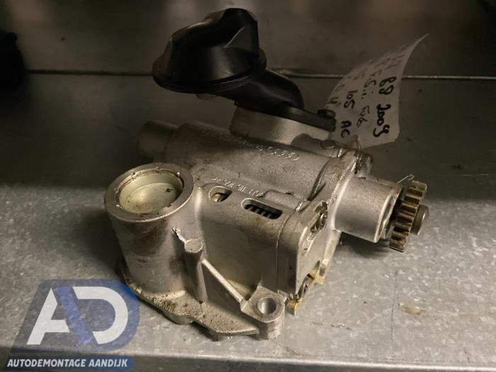 Gebruikte Oliepomp Audi A4 (B8) 1.8 TFSI 16V Prijs € 89,99 Margeregeling aangeboden door Autodemontage Aandijk
