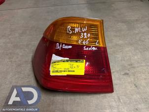 Gebruikte Achterlicht links BMW 3 serie (E46/4) 323i 24V Prijs € 24,99 Margeregeling aangeboden door Autodemontage Aandijk
