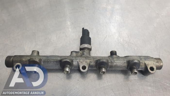 Galerij (Injectie) van een Citroën C5 I Berline (DC) 2.2 HDi 16V FAP 2003