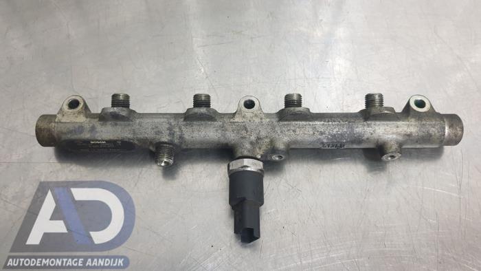 Galerij (Injectie) van een Citroën C5 I Berline (DC) 2.2 HDi 16V FAP 2003