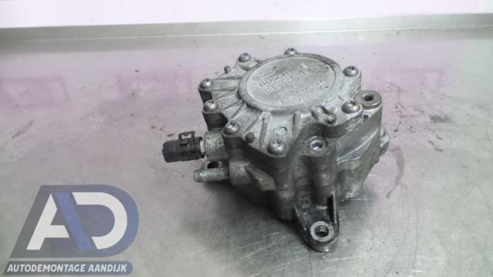 Gebruikte Vacuumpomp (Diesel) Volkswagen Golf V (1K1) 1.9 TDI Prijs € 74,99 Margeregeling aangeboden door Autodemontage Aandijk