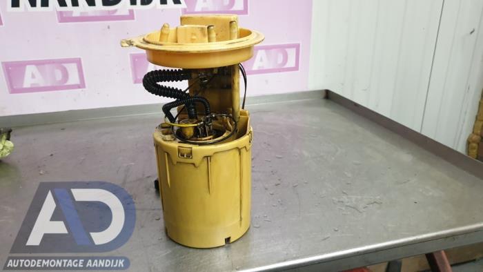 Gebruikte Dieselpomp Volkswagen Golf V (1K1) 2.0 TDI 16V Prijs € 39,99 Margeregeling aangeboden door Autodemontage Aandijk