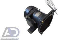 Gebruikte Luchtmassameter Volkswagen Golf IV (1J1) 1.6 Prijs € 19,99 Margeregeling aangeboden door Autodemontage Aandijk