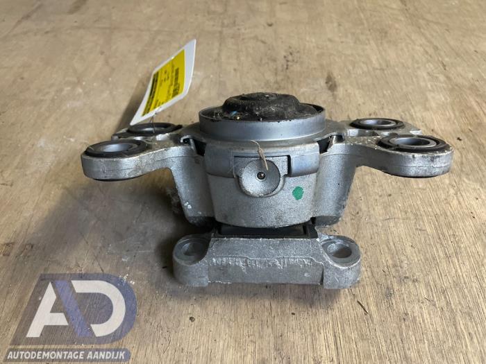 Gebruikte Motorrubber Volvo V70 (BW) 2.0 D3 20V Prijs € 24,99 Margeregeling aangeboden door Autodemontage Aandijk