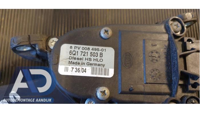 Gaspedaalpositie Sensor van een Volkswagen Golf IV (1J1) 1.9 TDI 100 2003