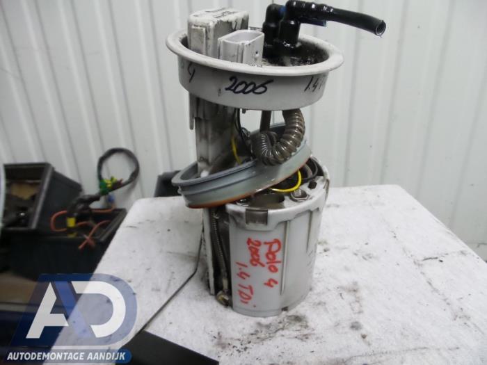 Gebruikte Brandstofpomp Mechanisch Volkswagen Polo IV (9N1/2/3) 1.4 TDI 70 Prijs € 34,99 Margeregeling aangeboden door Autodemontage Aandijk