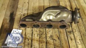 Gebruikte Uitlaatspruitstuk Audi A8 (D3) 4.2 V8 40V Quattro Prijs € 75,00 Margeregeling aangeboden door Autodemontage Aandijk